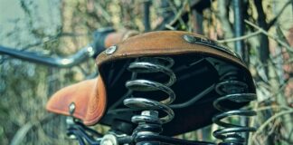 Jak ustawić siodełko w rowerze przód tył?