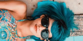 Czy można wejść na basen bez klapek?