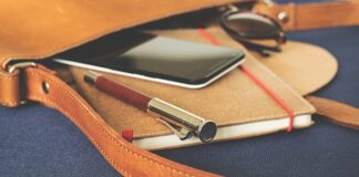 Jak utrzymać porządek w szafie z ubraniami?