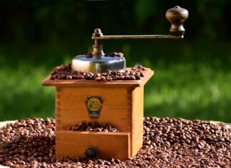 Jak długo trzeba parzyć szynkę po wędzeniu?