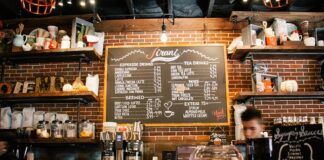 Czy woda mineralna nadaje się do ekspresu?