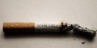 Dlaczego po nocy śmierdzi w pokoju?